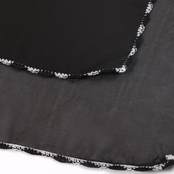 NWT convertible face mask/scarf PRICE FIRM - Picture 2 of 7